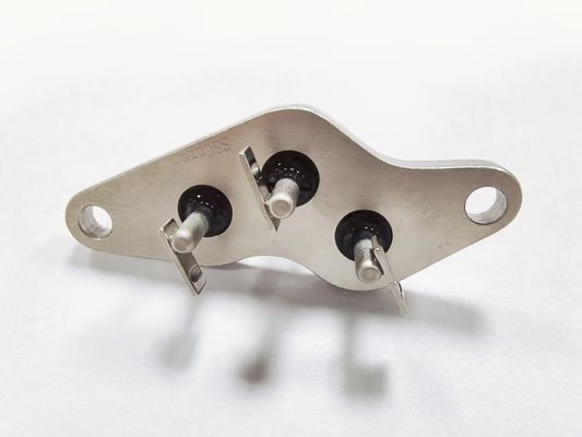 Conector hermético para veículos elétricos de vidro cerâmico para montagem de painéis até 20A 540V por SSCore