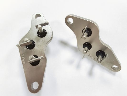 Conector hermético para veículos elétricos de vidro cerâmico para montagem de painéis até 20A 540V por SSCore