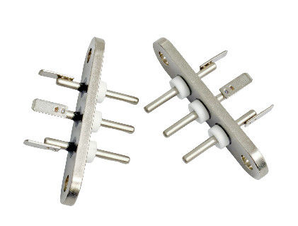 30A Terminal fechado com chapas de soldagem de lata bimetálico -40°C 150°C Duas juntas de solda orientadas oposto