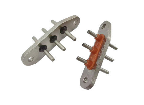 Conector hermético para veículos elétricos de tensão nominal 1000VDC com corrente máxima de 30A