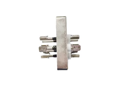 RoHS Certified Connection Terminal Board 52mm X 52mm X 44.2mm Ideal para soluções de fiação e conexão de painéis elétricos