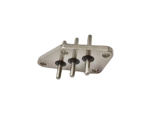 Tipo de Conector Conector Elétrico Hermético para Veículos Elétricos Corrente Máxima de Trabalho 30A Adequado para Soluções Robustas de Carregamento de Veículos Elétricos