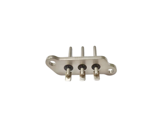 Qualidade Conector hermético para veículos elétricos com isolador cerâmico que utiliza 45 placas de aço para garantir uma conectividade elétrica e durável fábrica
